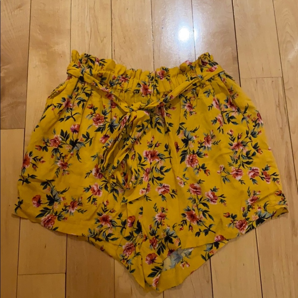 Belted cotton shorts from American Eagle